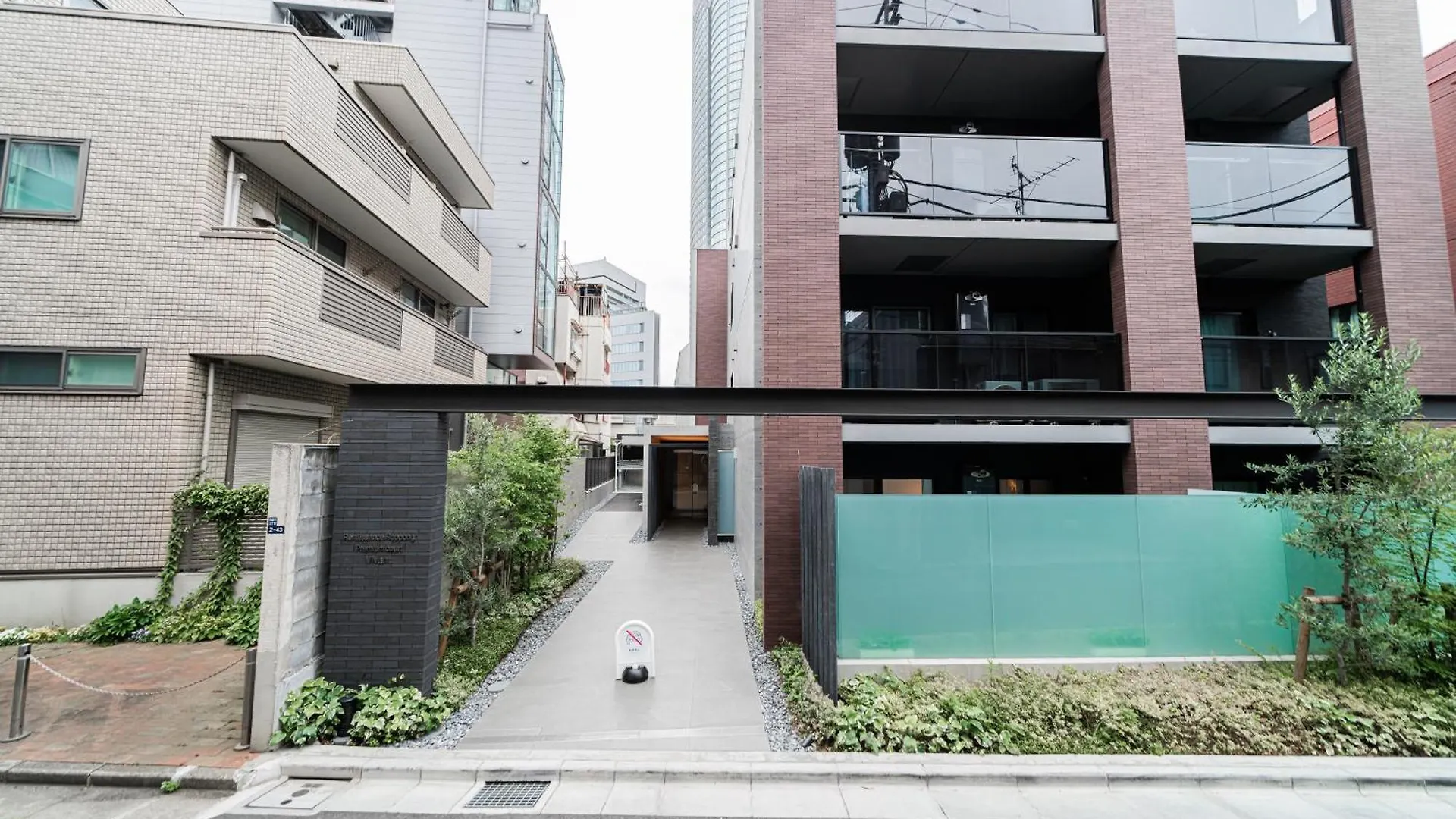 Roppongi 2 Bedrooms 3 Beds Tokyo